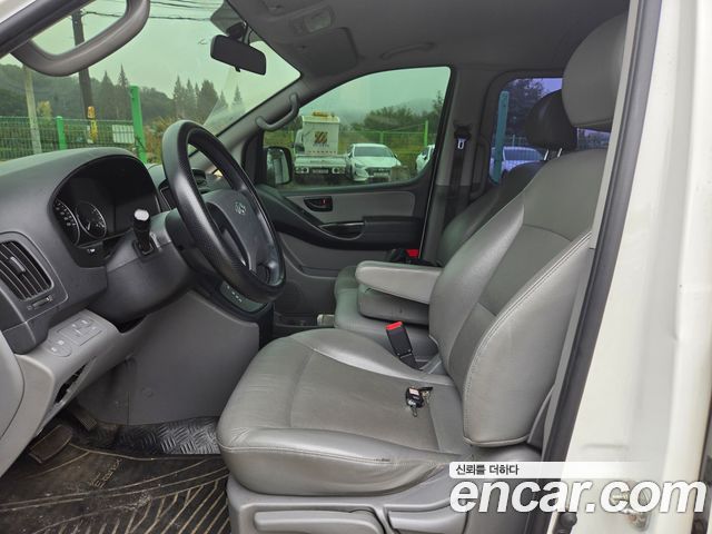 Hyundai Starex 2017 — photo 9