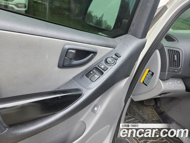 Hyundai Starex 2017 — photo 10