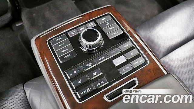 Hyundai Equus 2014 — photo 9