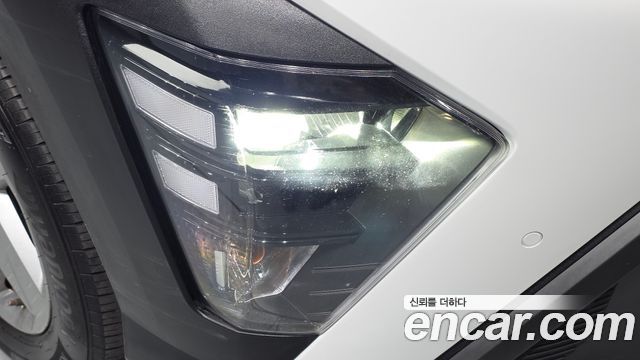 Hyundai Kona 2023 — photo 8
