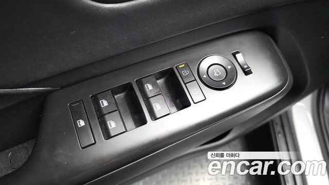 Hyundai Kona 2023 — photo 27