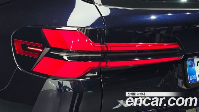 BMW X5 2026 — photo 9