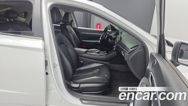 Hyundai Sonata 2021 — photo 17