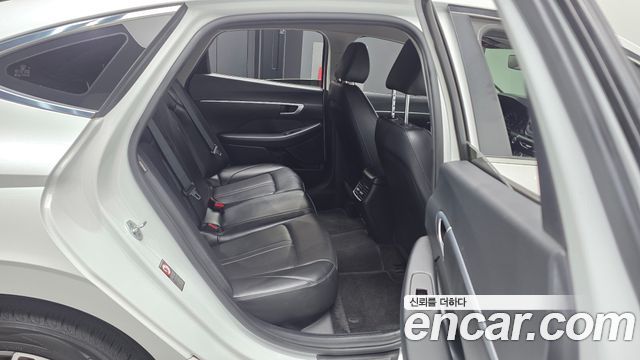 Hyundai Sonata 2021 — photo 18