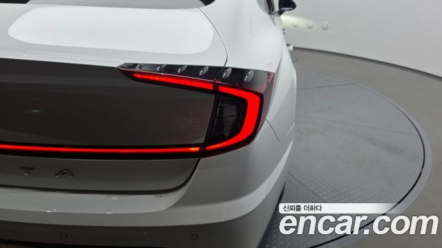 Hyundai Sonata 2021 — photo 9