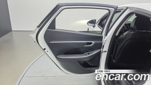 Hyundai Sonata 2021 — photo 15