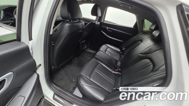Hyundai Sonata 2021 — photo 16