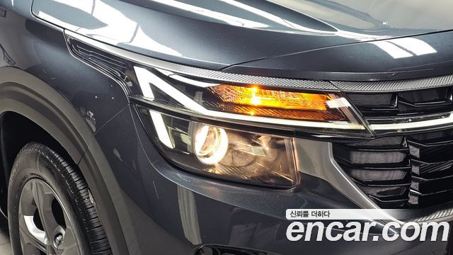 Kia Seltos 2023 — photo 8