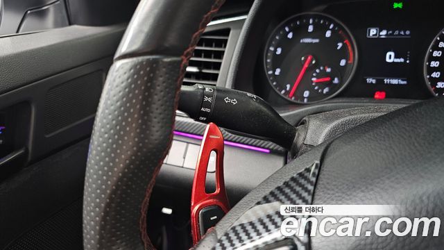 Hyundai AVANTE 2017 — photo 17