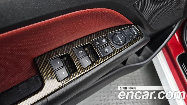 Hyundai AVANTE 2017 — photo 18
