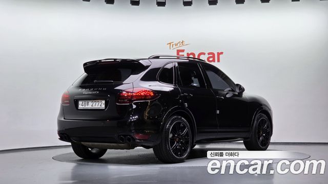 Porsche Cayenne 2013 — photo 2