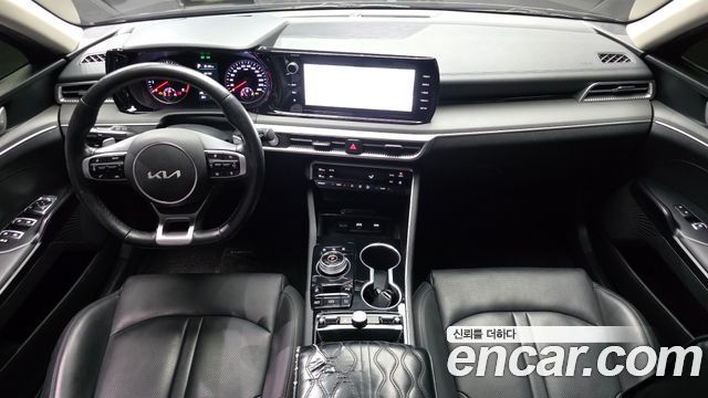 Kia K5 2022 — photo 10