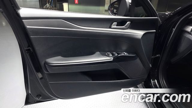 Kia K5 2022 — photo 14