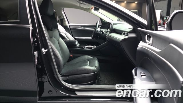 Kia K5 2022 — photo 16