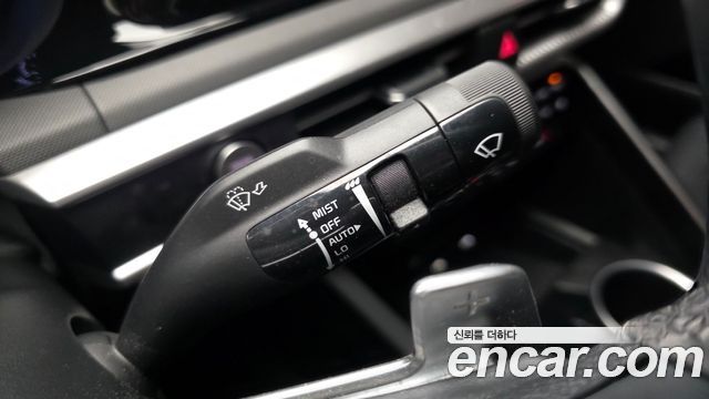 Kia K5 2022 — photo 29