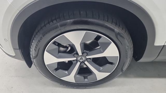 Volvo XC40 2023 — photo 5