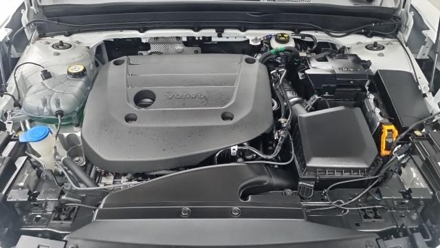Volvo XC40 2023 — photo 6