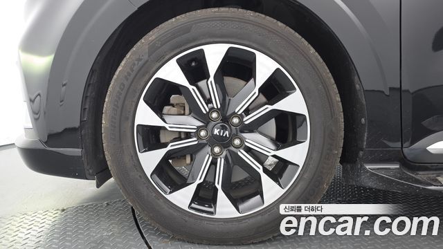 Kia Canival 2021 — photo 5