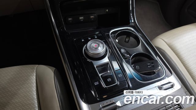 Kia Canival 2021 — photo 9