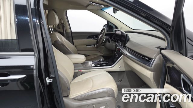 Kia Canival 2021 — photo 11