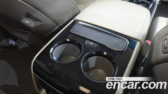 Kia Canival 2021 — photo 16