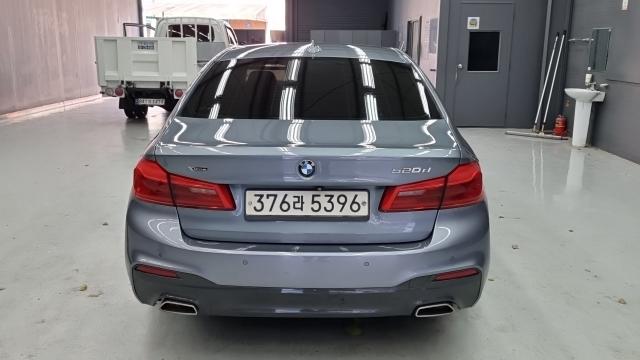 BMW 5-Series 2017 — photo 4
