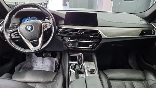 BMW 5-Series 2017 — photo 7