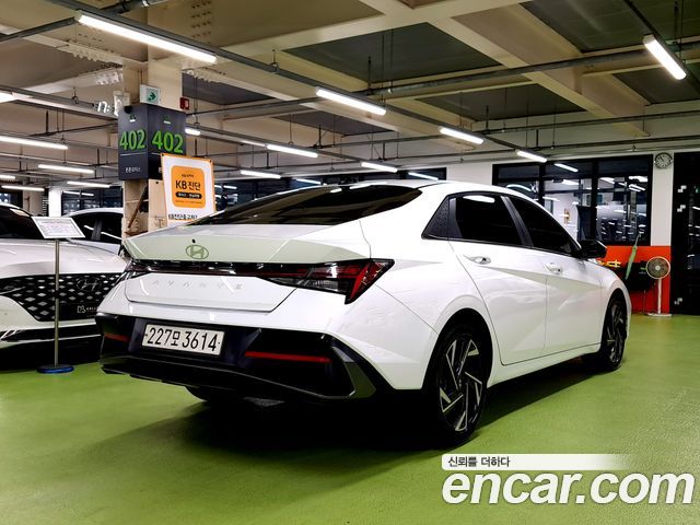 Hyundai AVANTE 2026 — photo 2