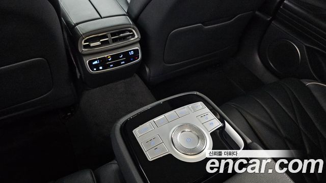 Genesis G80 2022 — photo 24