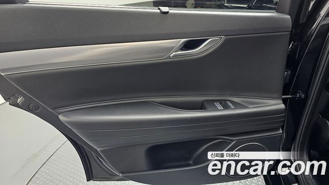 Genesis G80 2022 — photo 15