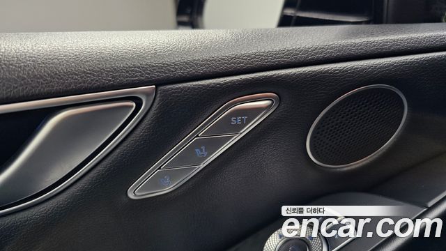 Genesis G80 2022 — photo 28