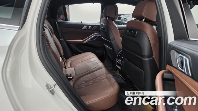 BMW X6 2023 — photo 17