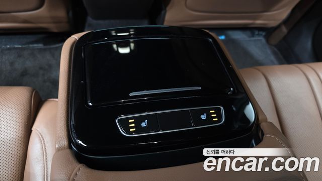 Genesis G80 2022 — photo 31