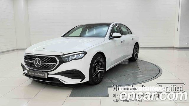 Mercedes-Benz E-Class 2026 — photo 1