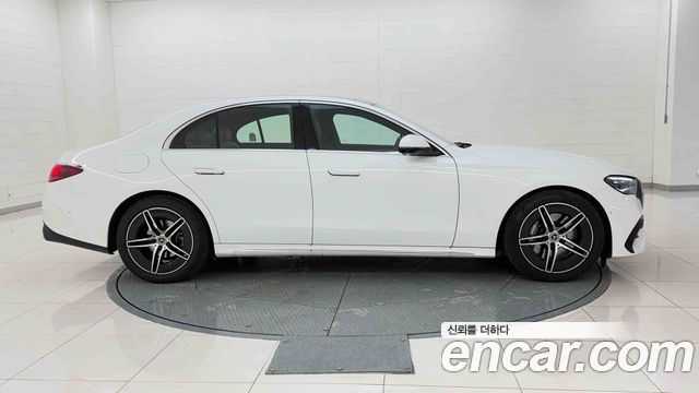Mercedes-Benz E-Class 2026 — photo 6