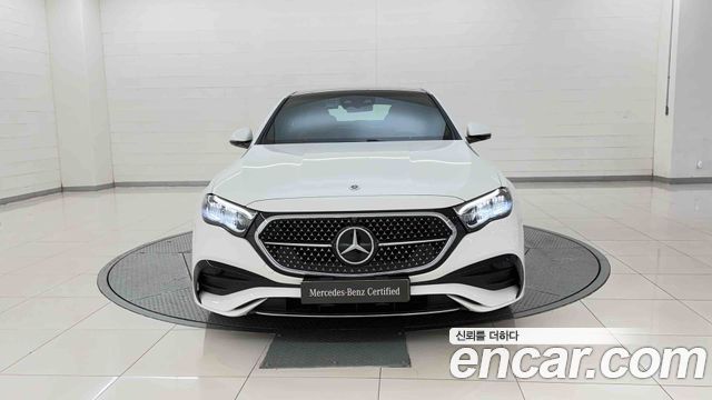 Mercedes-Benz E-Class 2026 — photo 8