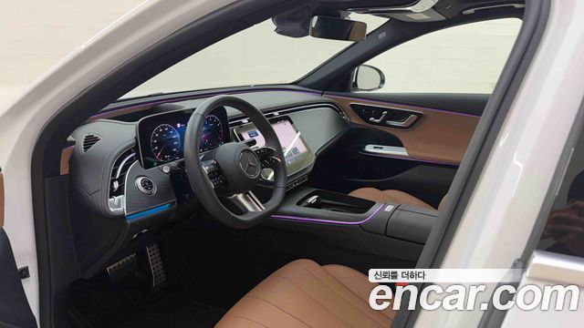 Mercedes-Benz E-Class 2026 — photo 12