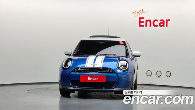 Mini Cooper 2025 — photo 3