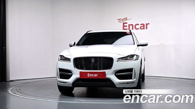 Jaguar F-PACE 2019 — photo 3
