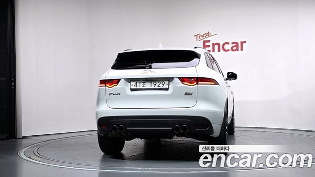 Jaguar F-PACE 2019 — photo 4