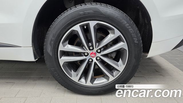 Jaguar F-PACE 2019 — photo 7