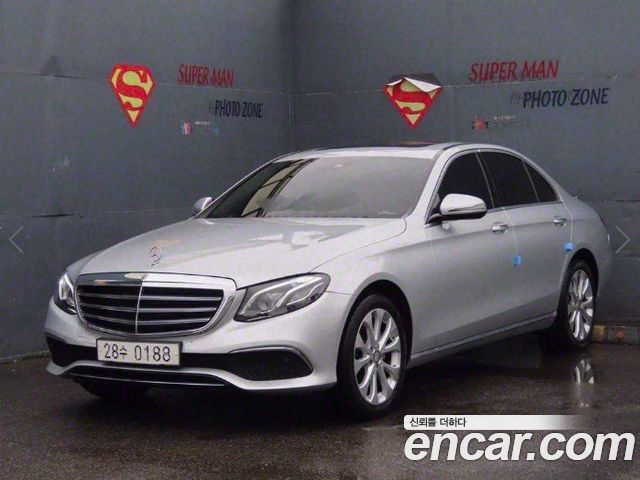 Mercedes-Benz E-Class 2017 — photo 2