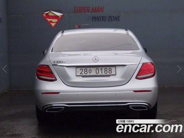 Mercedes-Benz E-Class 2017 — photo 3