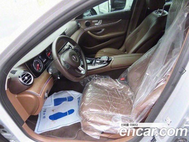 Mercedes-Benz E-Class 2017 — photo 5