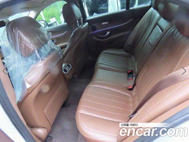 Mercedes-Benz E-Class 2017 — photo 6