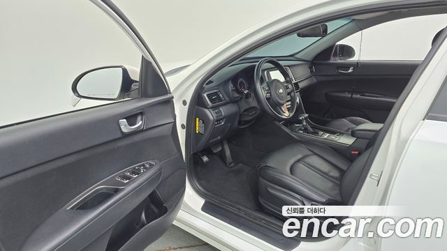 Kia K5 2017 — photo 10