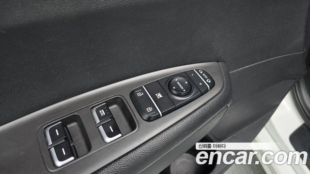 Kia K5 2017 — photo 12
