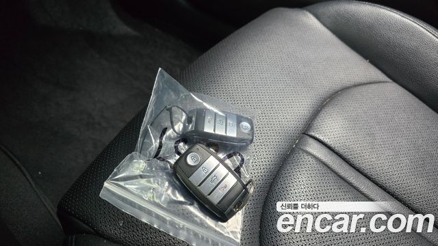 Kia K5 2017 — photo 17