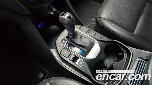 Hyundai Santafe 2017 — photo 12
