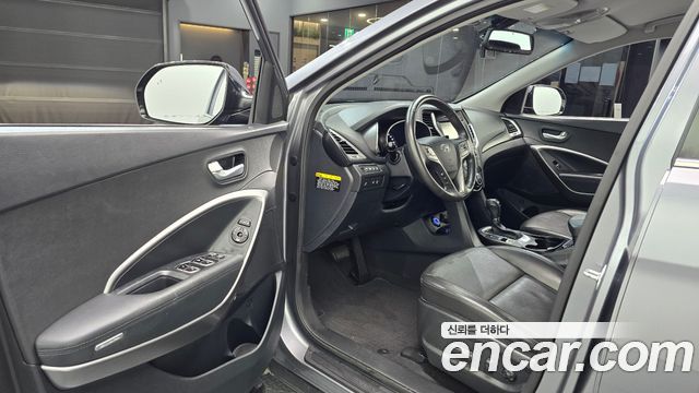 Hyundai Santafe 2017 — photo 13